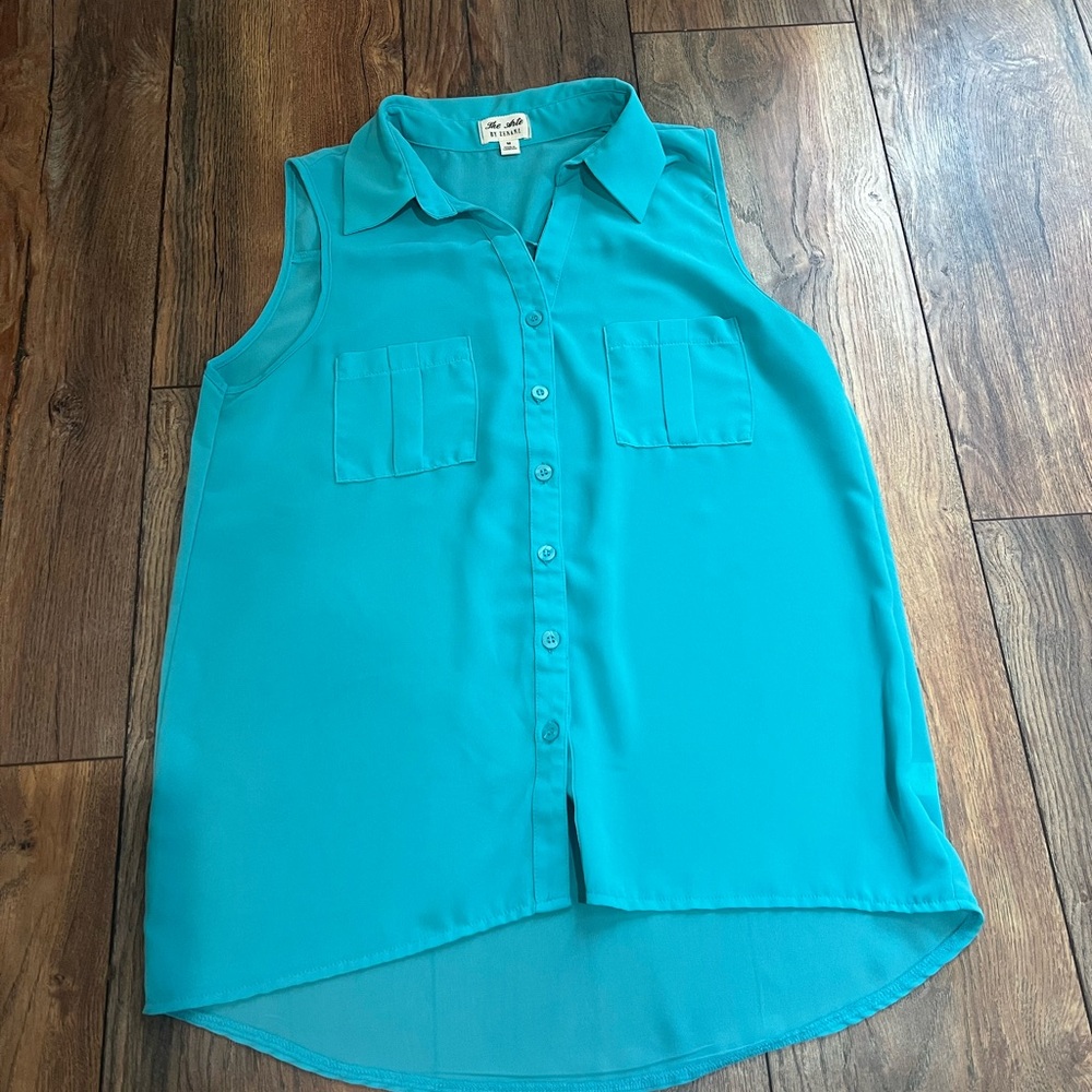 { zenana } Women's Blue Sleeveless Top